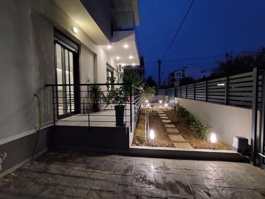 Floral Home 1 - Ground Floor Apt With Courtyard And Private Parking! Athén Kültér fotó