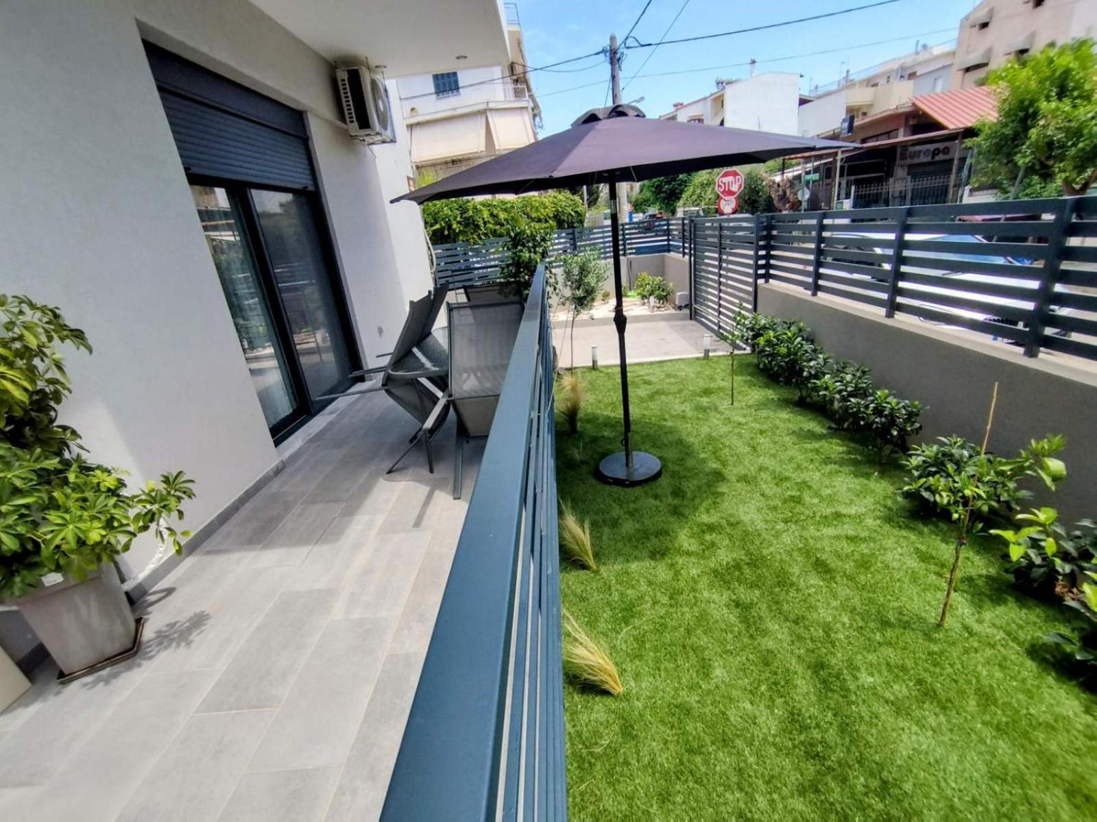 Floral Home 1 - Ground Floor Apt With Courtyard And Private Parking! Athén Kültér fotó